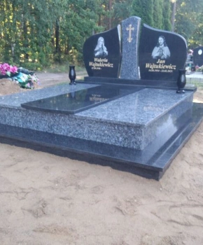 Памятник двойной 25